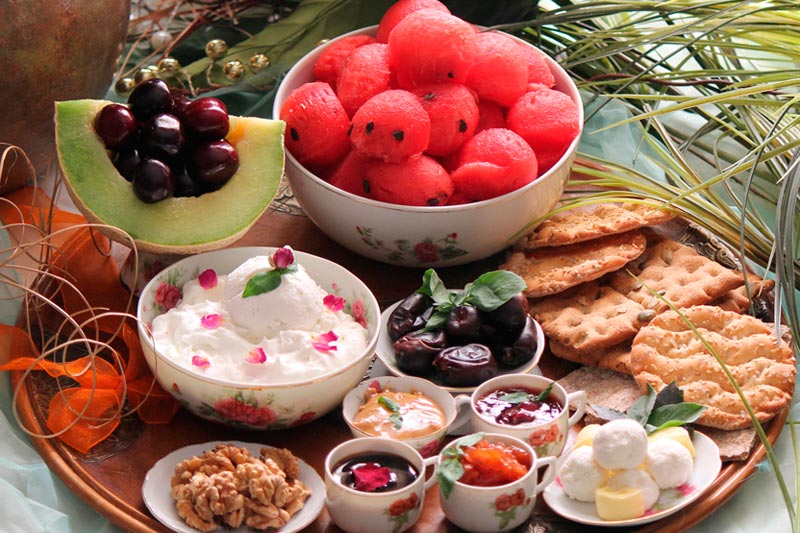 تغذیه مناسب در ماه رمضان؛ توصیه های علمی و پزشکی